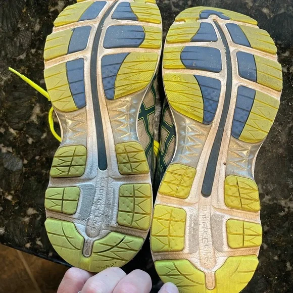 ASICS Running Shoes - Picture 3 of 3